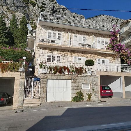 Apartments Ivan - With Parking Omiš Eksteriør bilde