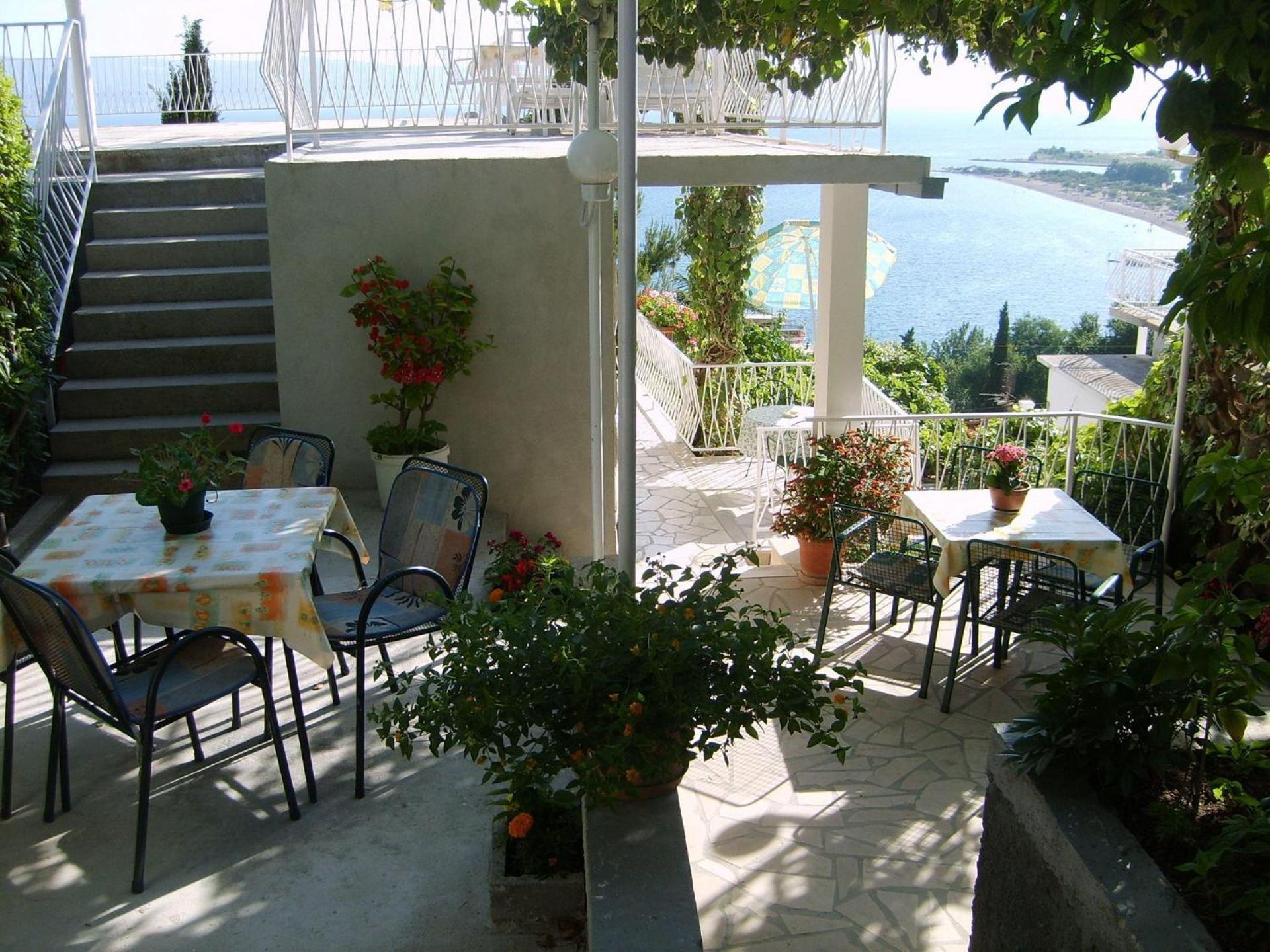 Apartments Ivan - With Parking Omiš Eksteriør bilde